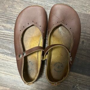 Duchess and Fox women’s size 8 chocolate Mary Jane style barefoot shoes